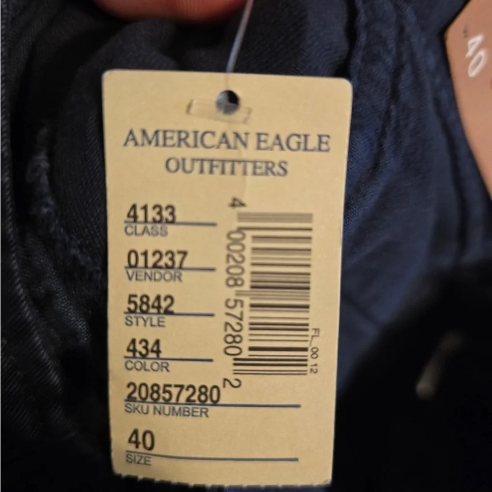 American Eagle Men’s Classic At The Knee Navy Short NWT Size 40 - Picture 8 of 8